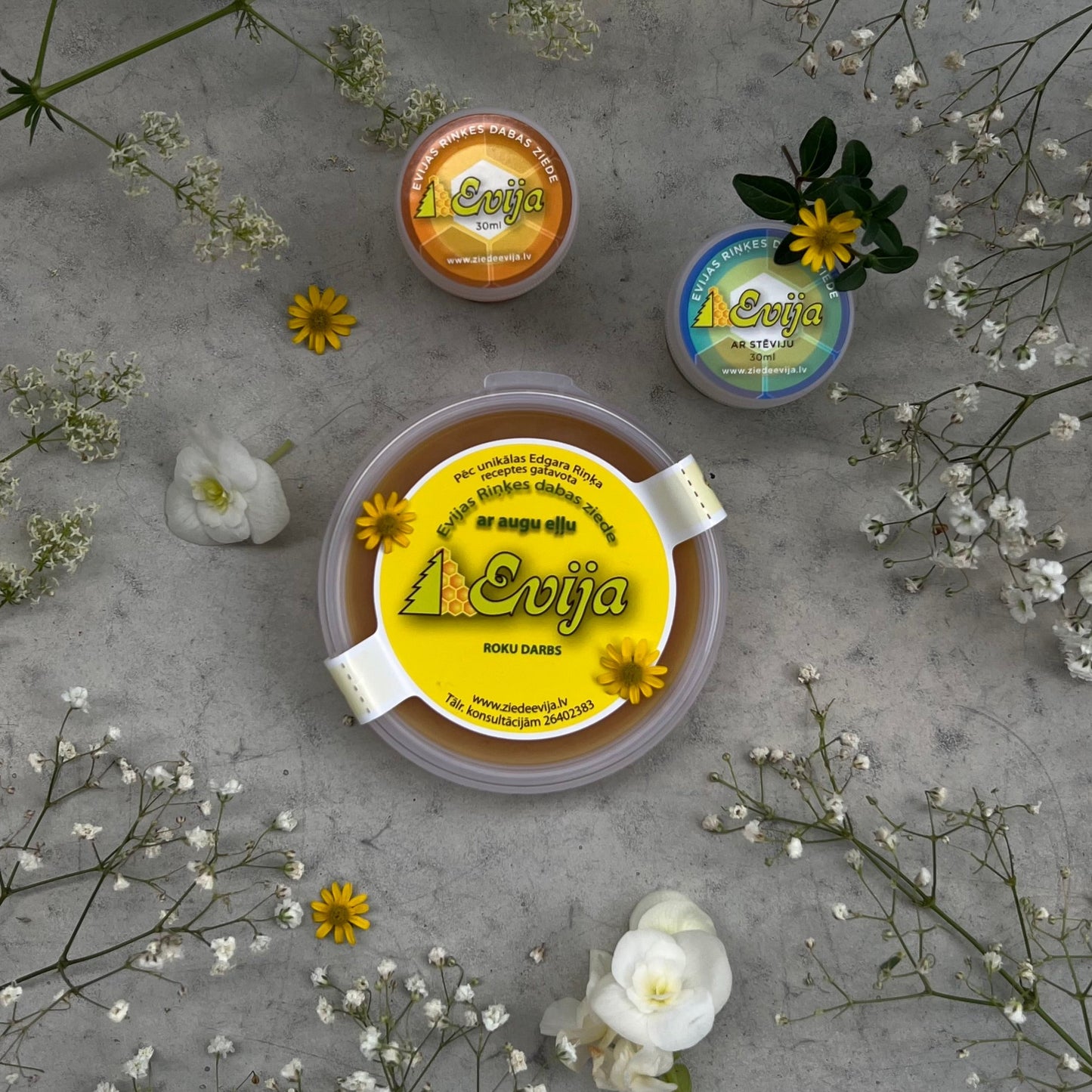 DĀVANU TRIO / medium